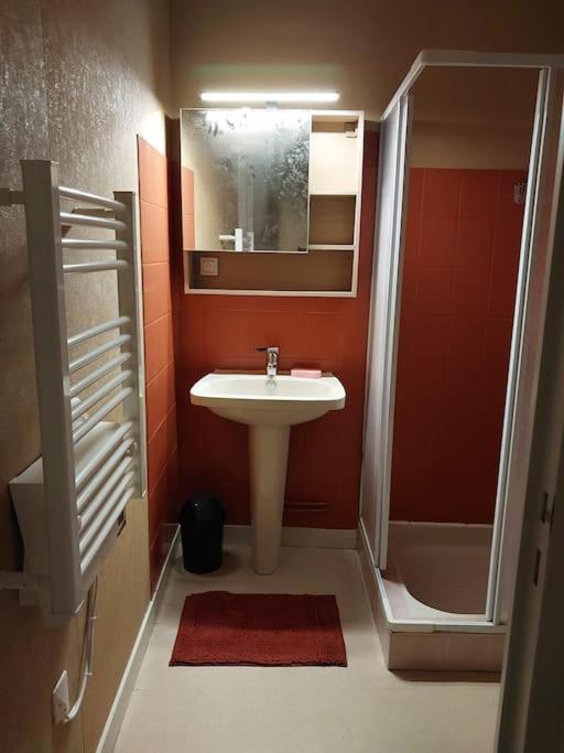 Апартаменти Studio Le Beaufort, Wifi, Fibre Ла-Шатр Екстер'єр фото